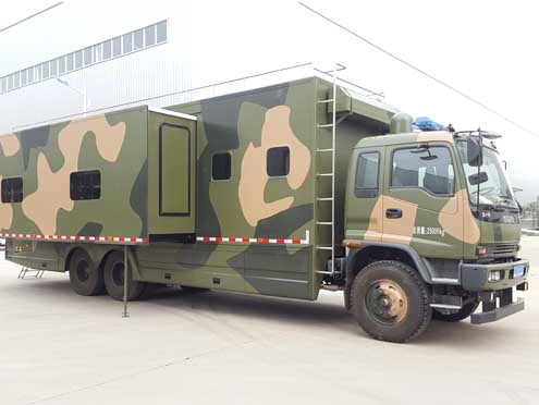 五十鈴28-32人宿營車